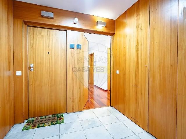 Apartment T2 in Santa Clara e Castelo Viegas, Coimbra