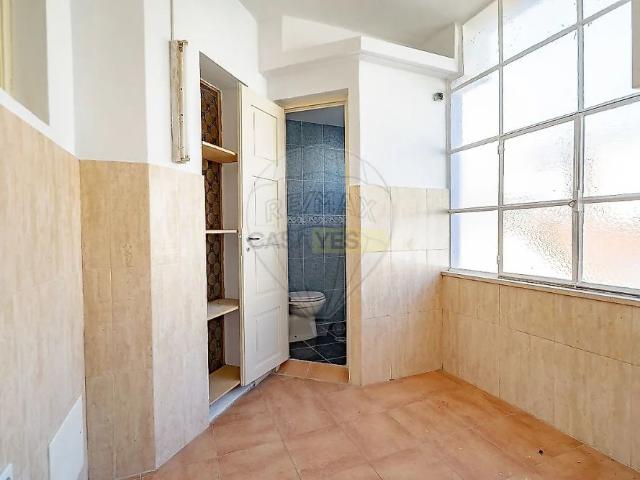 Apartment T2 in Santa Clara e Castelo Viegas, Coimbra