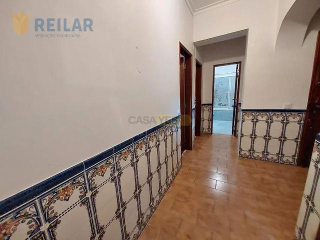 Apartment T2 in Santa Iria de Azoia, São João da Talha e Bobadela, Loures