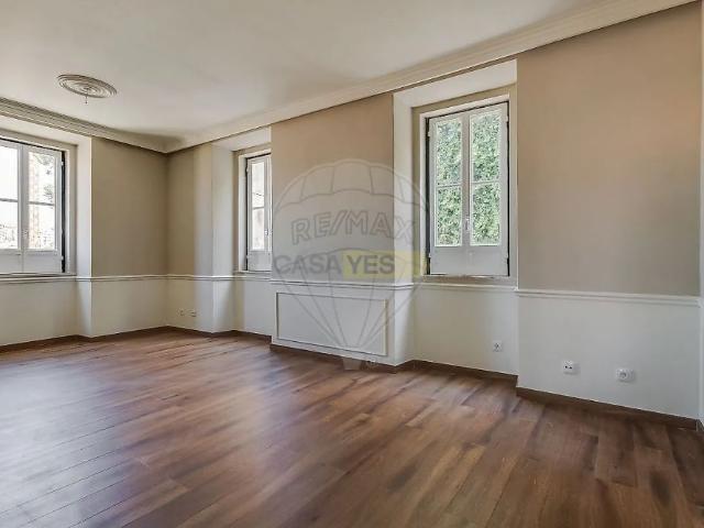 Apartment T2 in Santa Maria Maior, Lisboa