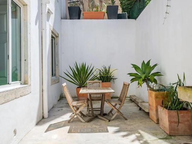 Apartment T2 in Santa Maria Maior, Lisboa