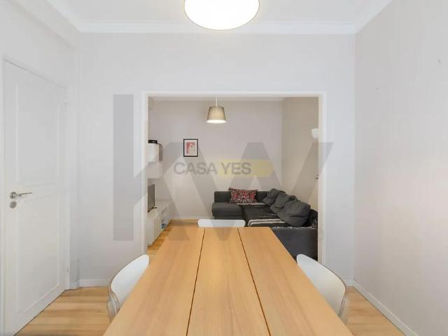 Apartment T2 in Póvoa de Santo Adrião e Olival Basto, Odivelas