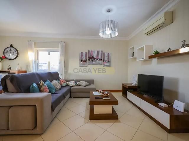 Apartment T2 in Quarteira, Loulé