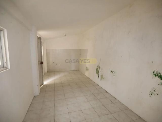 Apartment T2 in Queluz e Belas, Sintra