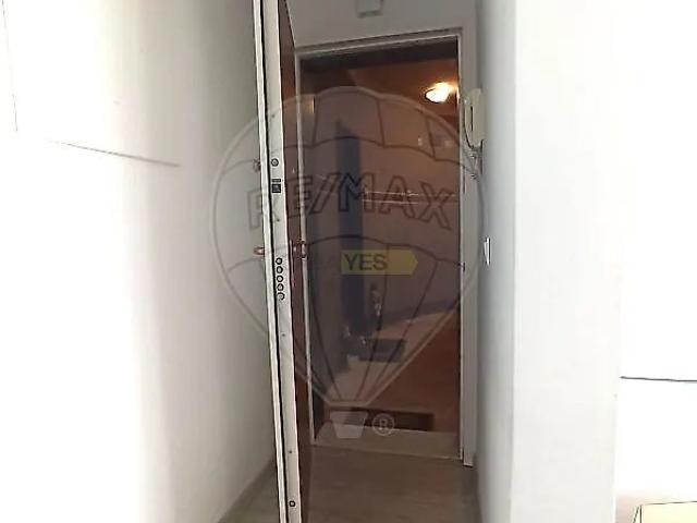 Apartment T2 in Queluz e Belas, Sintra