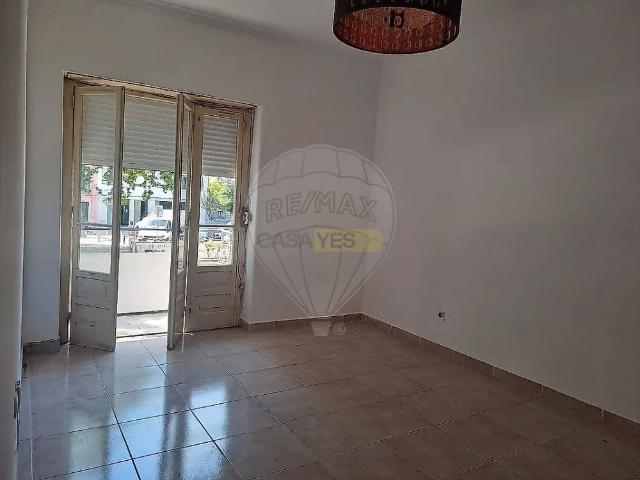 Apartment T2 in Queluz e Belas, Sintra
