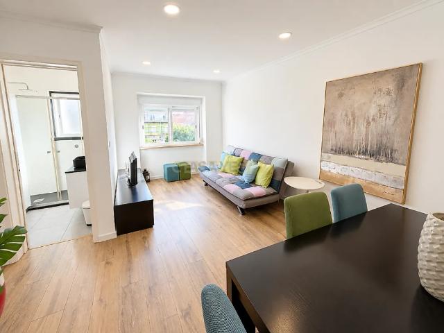 Apartment T2 in Queluz e Belas, Sintra