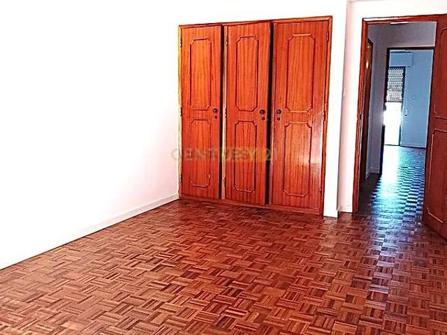 Apartment T2 in Queluz e Belas, Sintra