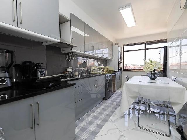 Apartment T2 in Rio de Mouro, Sintra