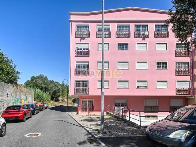 Apartment T2 in Rio de Mouro, Sintra