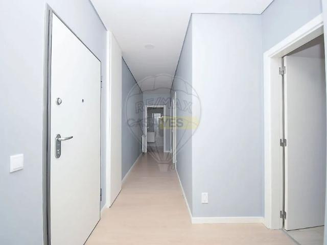 Apartment T2 in Venteira, Amadora