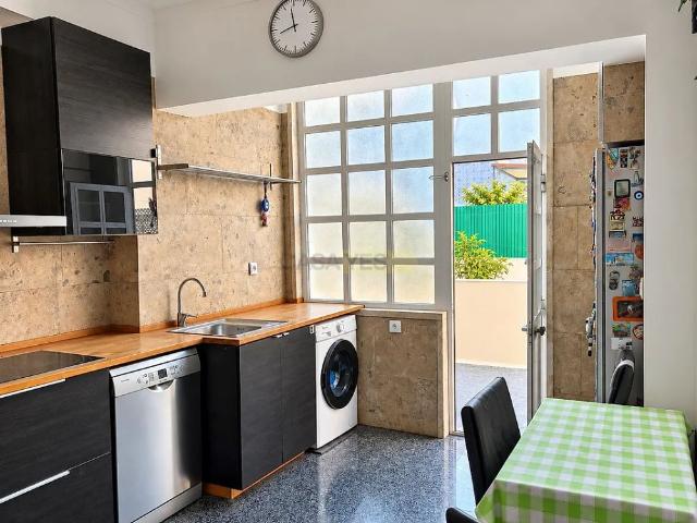 Apartment T2 in Venteira, Amadora