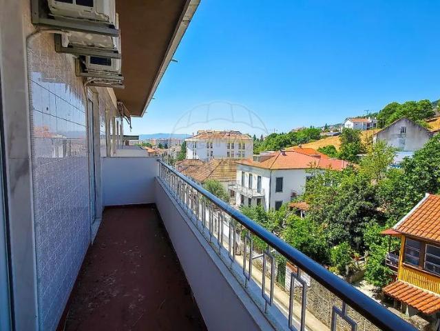Apartment T3 in Covilhã e Canhoso, Covilhã
