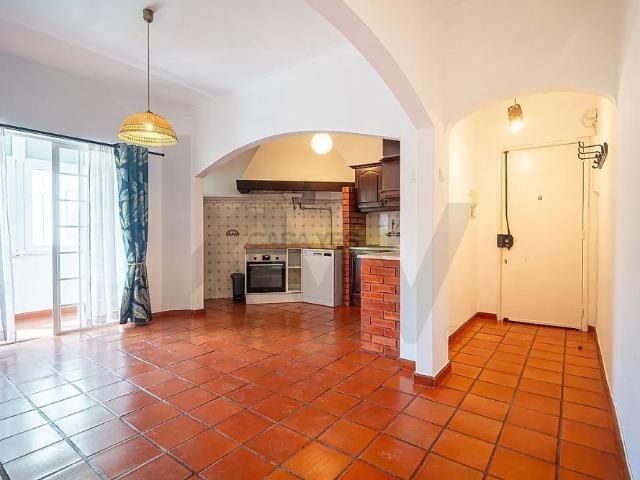 Apartment T3 in Costa de Caparica, Almada