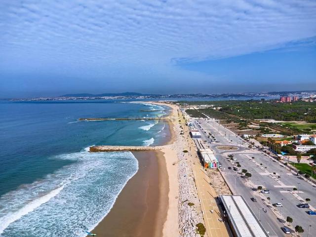 Apartment T3 in Costa de Caparica, Almada