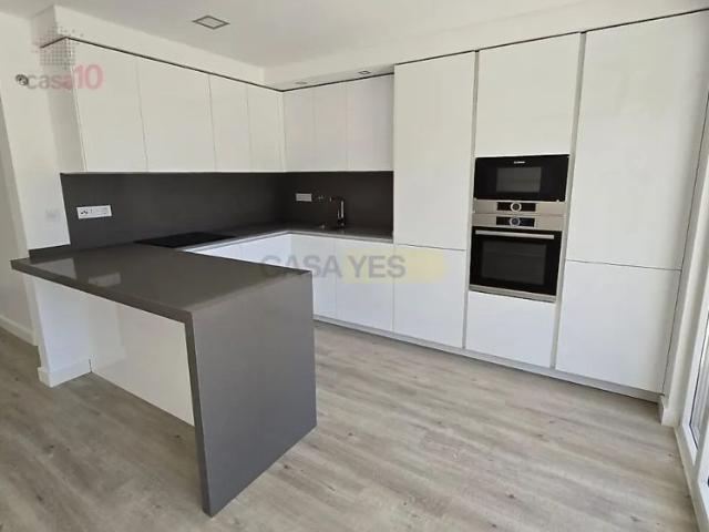Apartment T3 in Carcavelos e Parede, Cascais