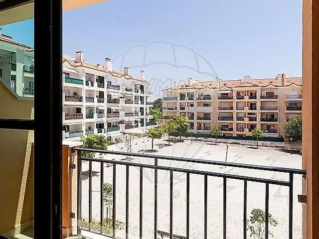 Apartment T3 in Carcavelos e Parede, Cascais
