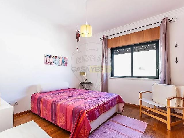 Apartment T3 in Carcavelos e Parede, Cascais