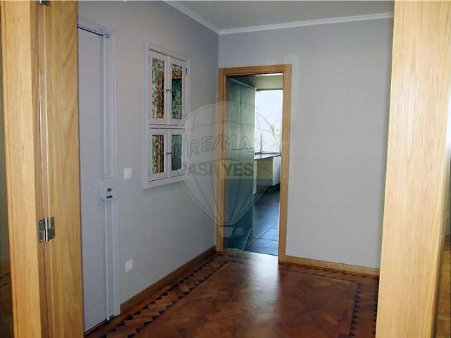 Apartment T3 in Carcavelos e Parede, Cascais