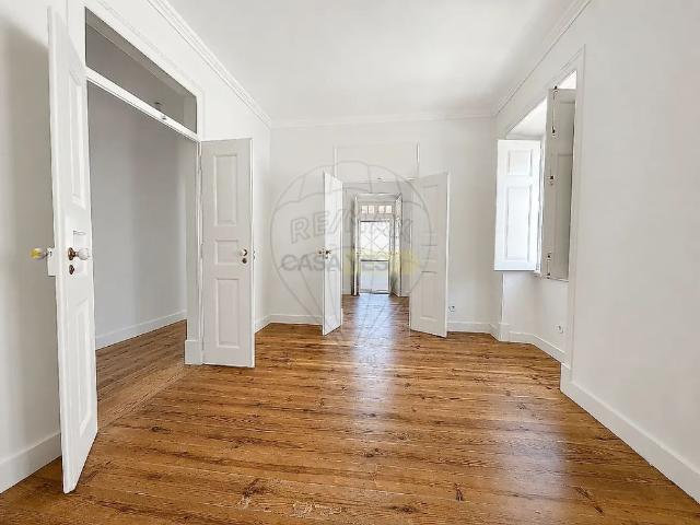 Apartment T3 in Carcavelos e Parede, Cascais