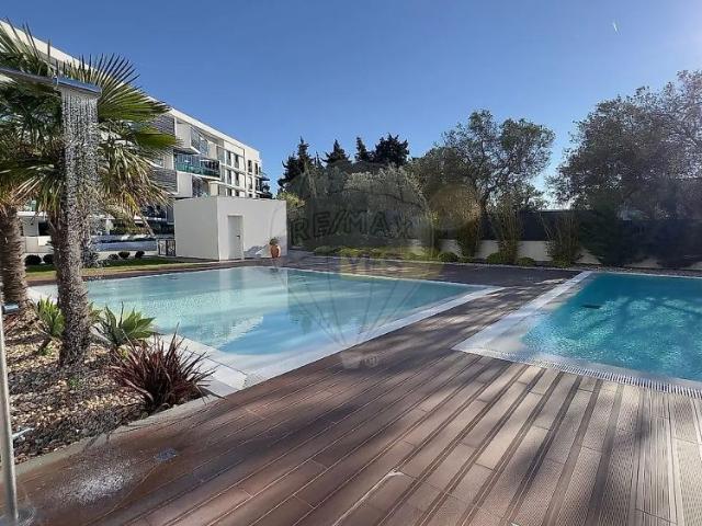 Apartment T3 in Carcavelos e Parede, Cascais