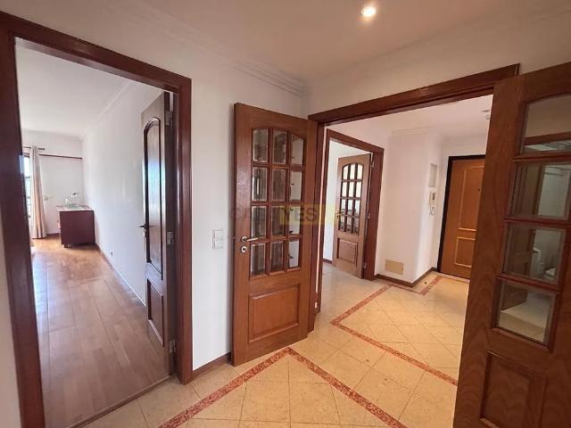 Apartment T3 in Cascais e Estoril, Cascais
