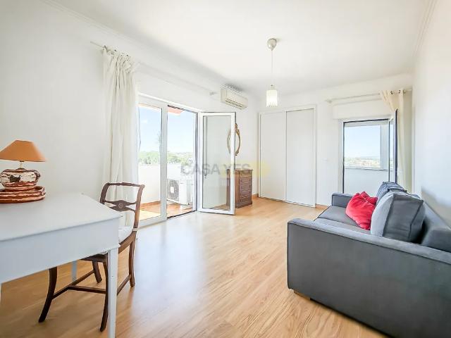 Apartment T3 in Cascais e Estoril, Cascais