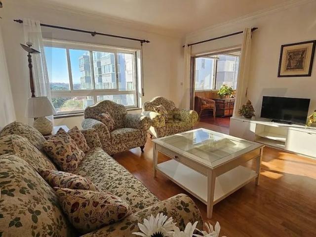 Apartment T3 in Cascais e Estoril, Cascais