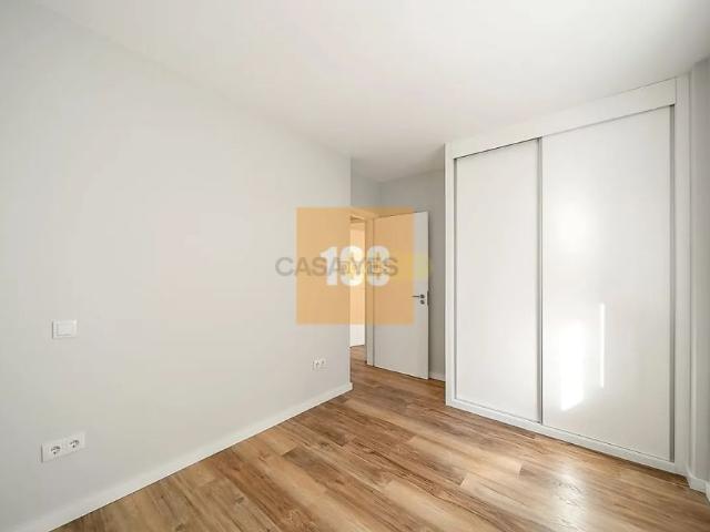 Apartment T3 in Cedofeita, Santo Ildefonso, Sé, Miragaia, São Nicolau e Vitória, Porto
