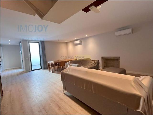 Apartment T3 in Cedofeita, Santo Ildefonso, Sé, Miragaia, São Nicolau e Vitória, Porto
