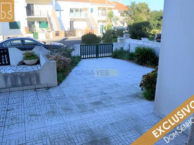 Apartment T3 in A dos Cunhados e Maceira, Torres Vedras
