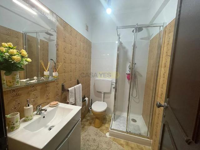 Apartment T3 in Amora, Seixal