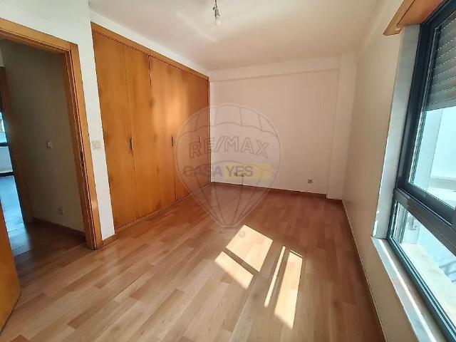 Apartment T3 in Agualva e Mira Sintra, Sintra