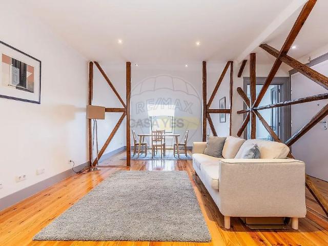 Apartment T3 in Alvalade, Lisboa