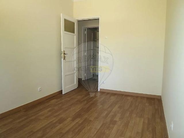 Apartment T3 in Alcântara, Lisboa