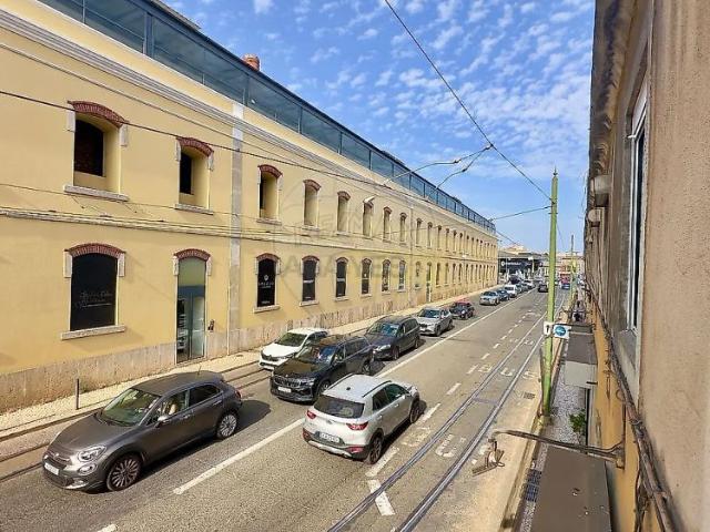 Apartment T3 in Alcântara, Lisboa