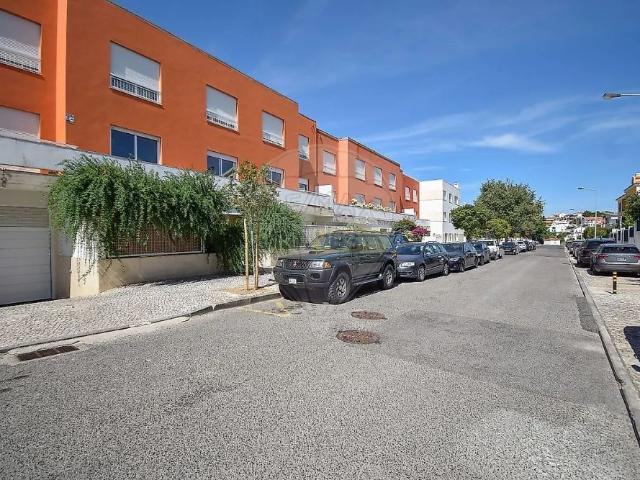 Apartment T3 in Alcabideche, Cascais