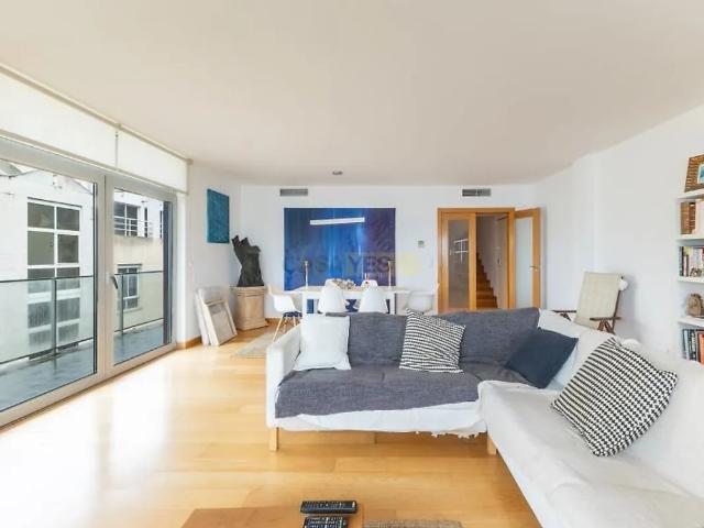 Apartment T3 in Algés, Linda a Velha e Cruz Quebrada Dafundo, Oeiras