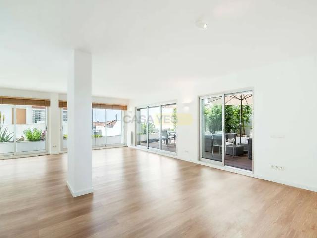 Apartment T3 in Algés, Linda a Velha e Cruz Quebrada Dafundo, Oeiras