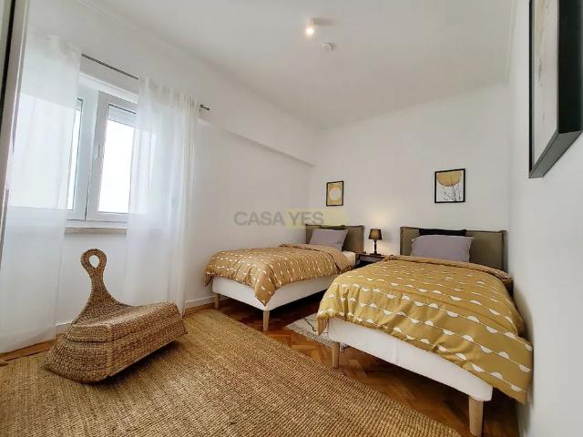 Apartment T3 in Algés, Linda a Velha e Cruz Quebrada Dafundo, Oeiras