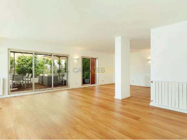 Apartment T3 in Algés, Linda a Velha e Cruz Quebrada Dafundo, Oeiras