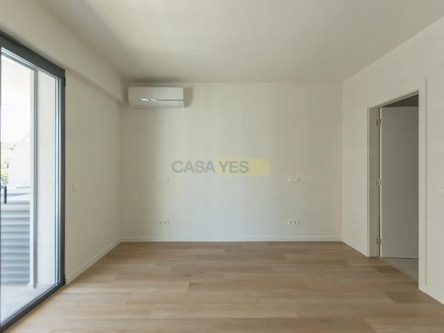 Apartment T3 in Algés, Linda a Velha e Cruz Quebrada Dafundo, Oeiras