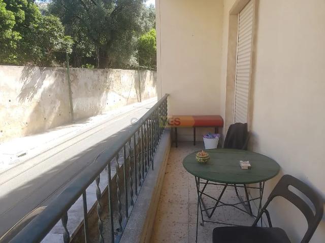 Apartment T3 in Algés, Linda a Velha e Cruz Quebrada Dafundo, Oeiras