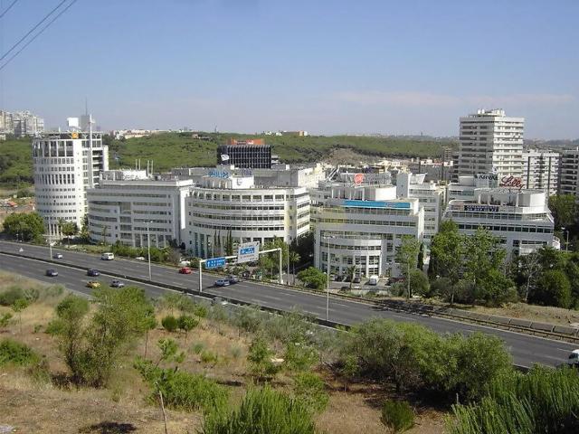 Apartment T3 in Algés, Linda a Velha e Cruz Quebrada Dafundo, Oeiras