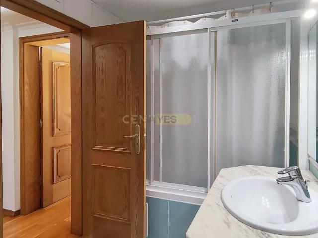 Apartment T3 in Almada, Cova da Piedade, Pragal e Cacilhas, Almada