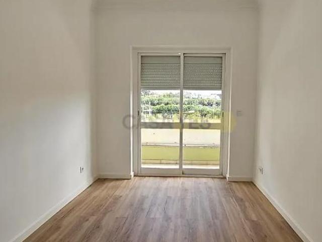 Apartment T3 in Almada, Cova da Piedade, Pragal e Cacilhas, Almada