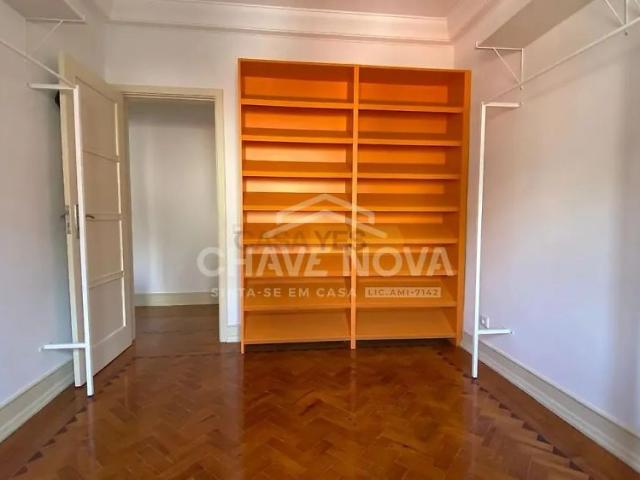 Apartment T3 in Avenidas Novas, Lisboa
