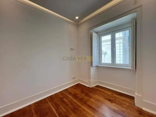 Apartment T3 in Avenidas Novas, Lisboa