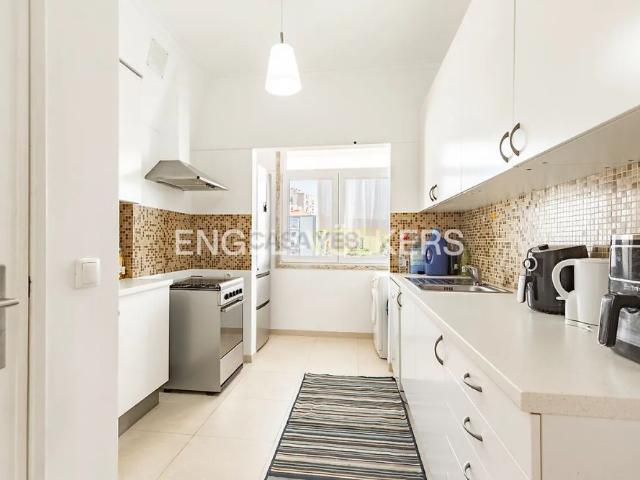 Apartment T3 in Benfica, Lisboa