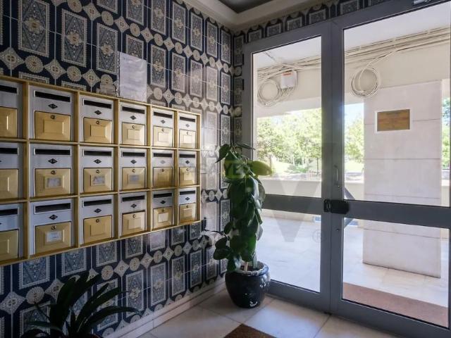 Apartment T3 in Benfica, Lisboa
